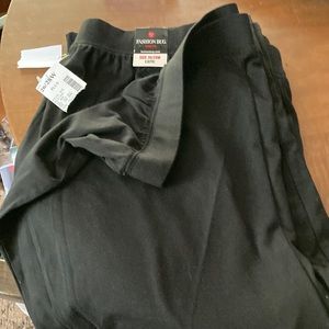 NWT Bundle of two pairs capris size 2628 from fashion bug